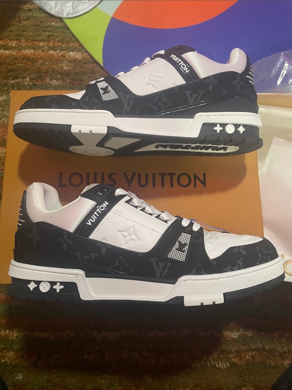 Louis Vuitton Black and White Men’s Low-Top Monogram Sneaker New never worn